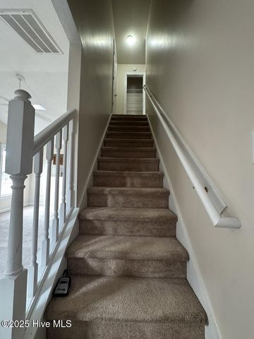 1106 Springwood Drive, Jacksonville, NC 28546