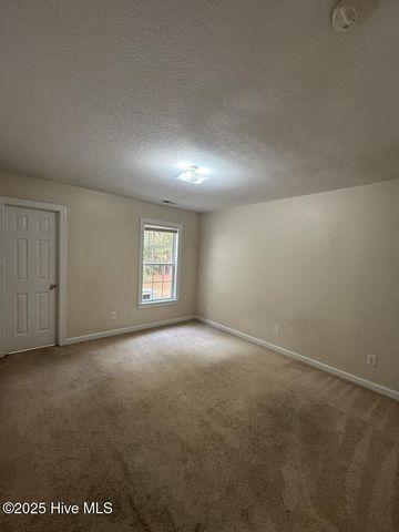 1106 Springwood Drive, Jacksonville, NC 28546