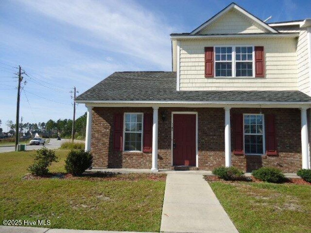 1106 Springwood Drive, Jacksonville, NC 28546