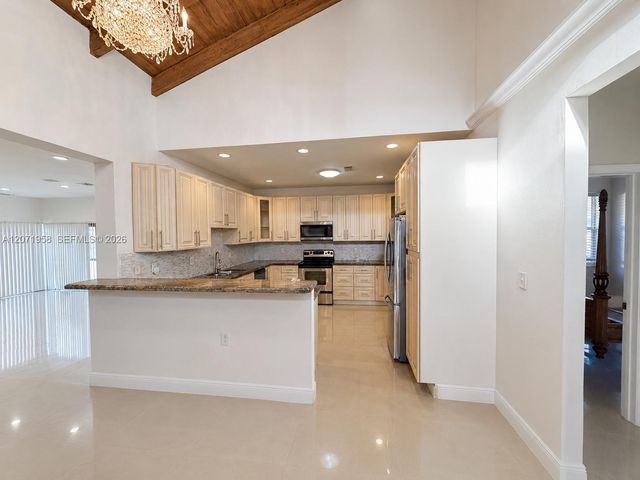 8142 Silver Palm Court 17, Tamarac, FL 33321