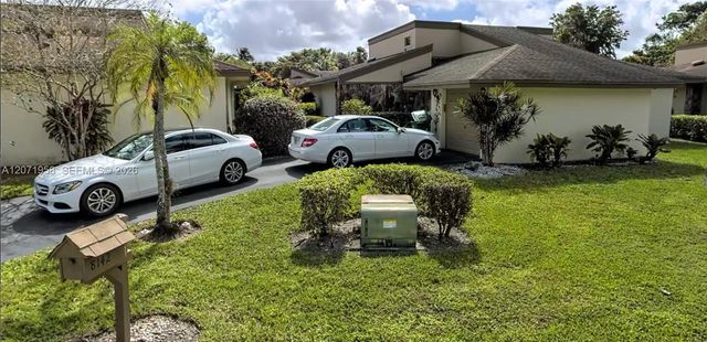 8142 Silver Palm Court 17, Tamarac, FL 33321