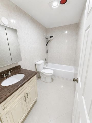 8142 Silver Palm Court 17, Tamarac, FL 33321