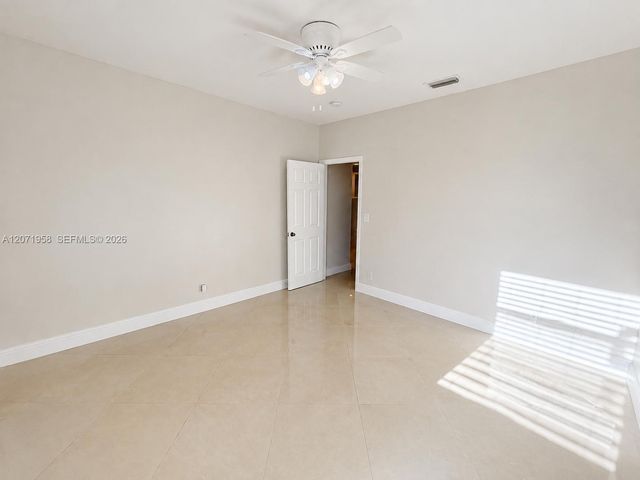 8142 Silver Palm Court 17, Tamarac, FL 33321