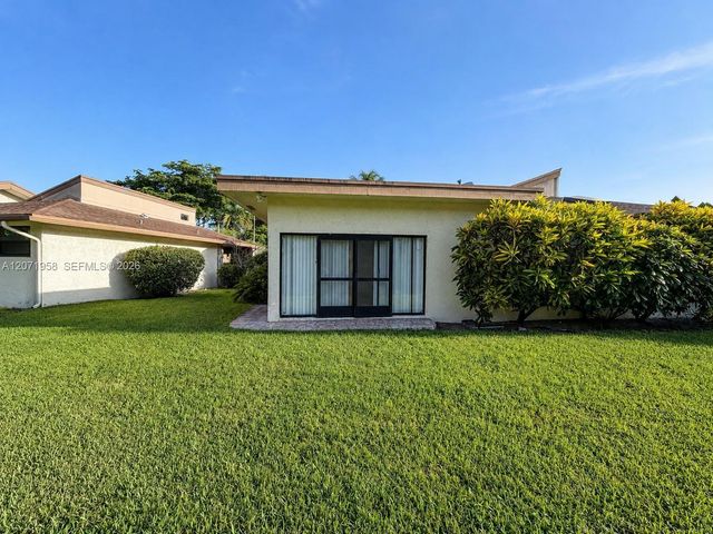 8142 Silver Palm Court 17, Tamarac, FL 33321