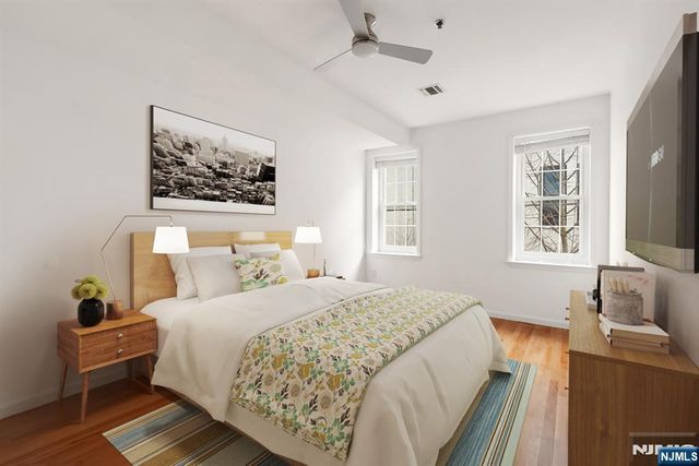 515 Gregory 8, Weehawken, NJ 07086