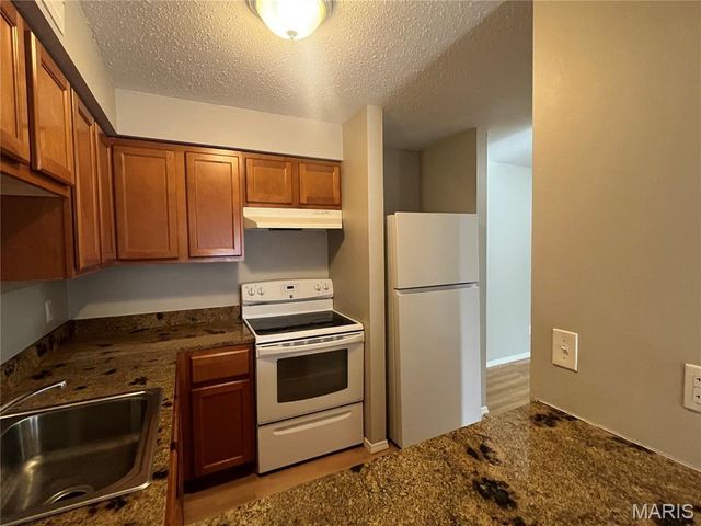 2553 Brush Court C, Unincorporated, MO 63125