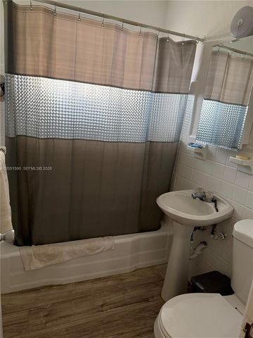 7800 Byron Ave, Miami Beach, FL 33141