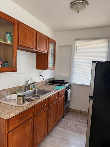 7800 Byron Ave, Miami Beach, FL 33141