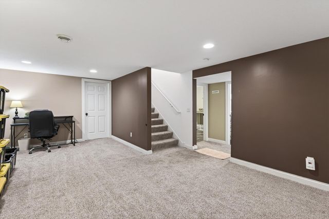 6984 330th Lane NW, Princeton, MN 55371