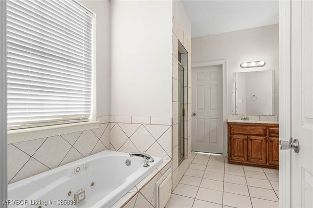 836 Eagle Crest Drive, Alma, AR 72921