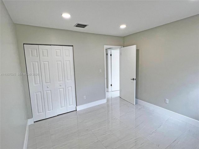 11962 SW 37th Ter, Miami, FL 33175