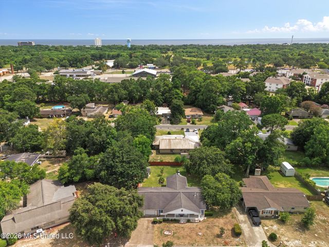 2137 Driftwood Drive, Biloxi, MS 39531