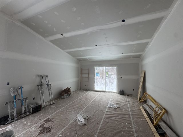 1571 N Village Circle, Kalamazoo, MI 49009