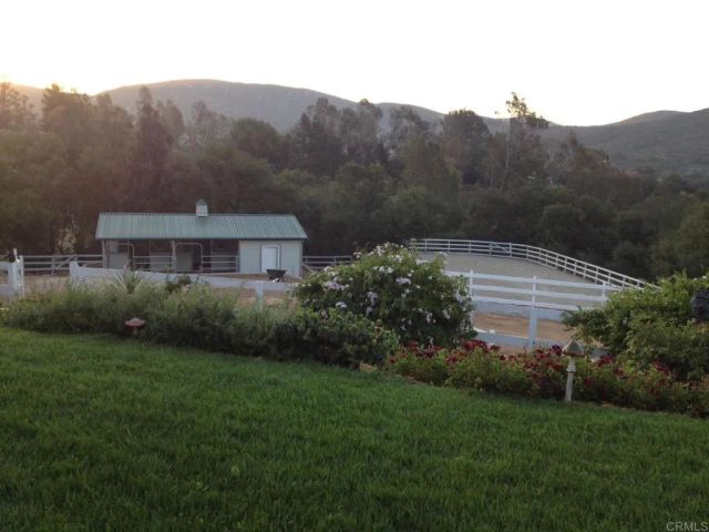 20020 Elfin Forest Road, Escondido, CA 92029