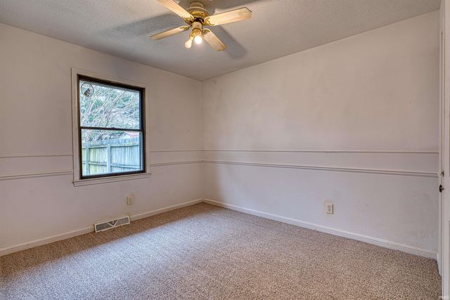 8224 E Heritage Drive, Evansville, IN 47715