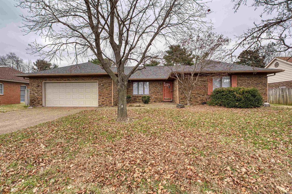8224 E Heritage Drive, Evansville, IN 47715