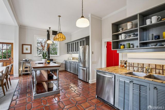 1556 Revere Avenue, San Francisco, CA 94124