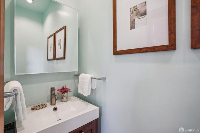 1556 Revere Avenue, San Francisco, CA 94124