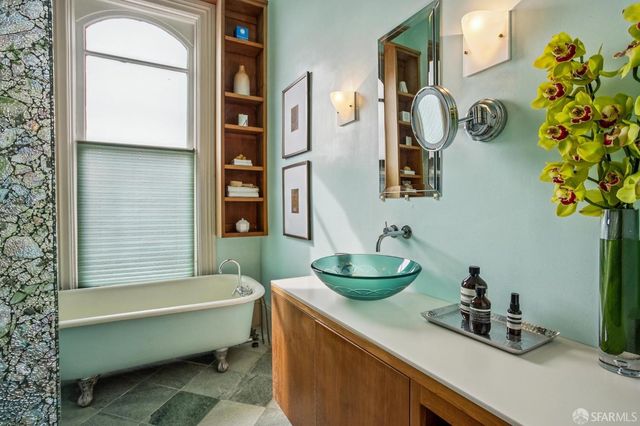 1556 Revere Avenue, San Francisco, CA 94124