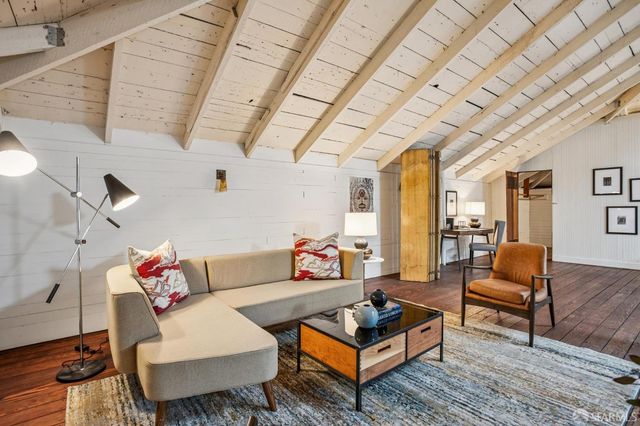 1556 Revere Avenue, San Francisco, CA 94124