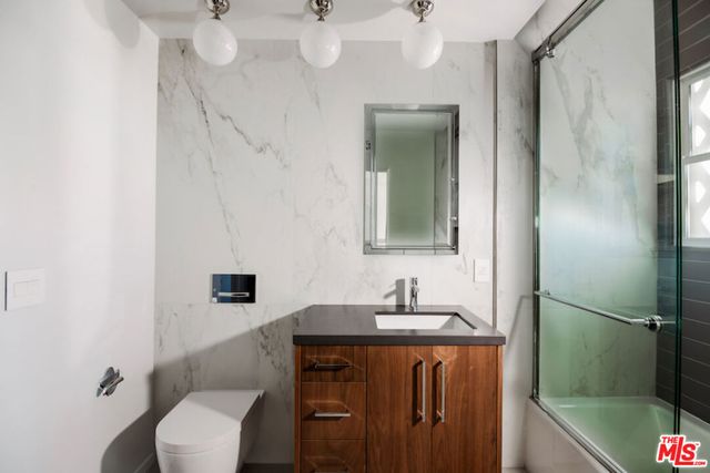 1302 Sweetzer Avenue 204, West Hollywood, CA 90046