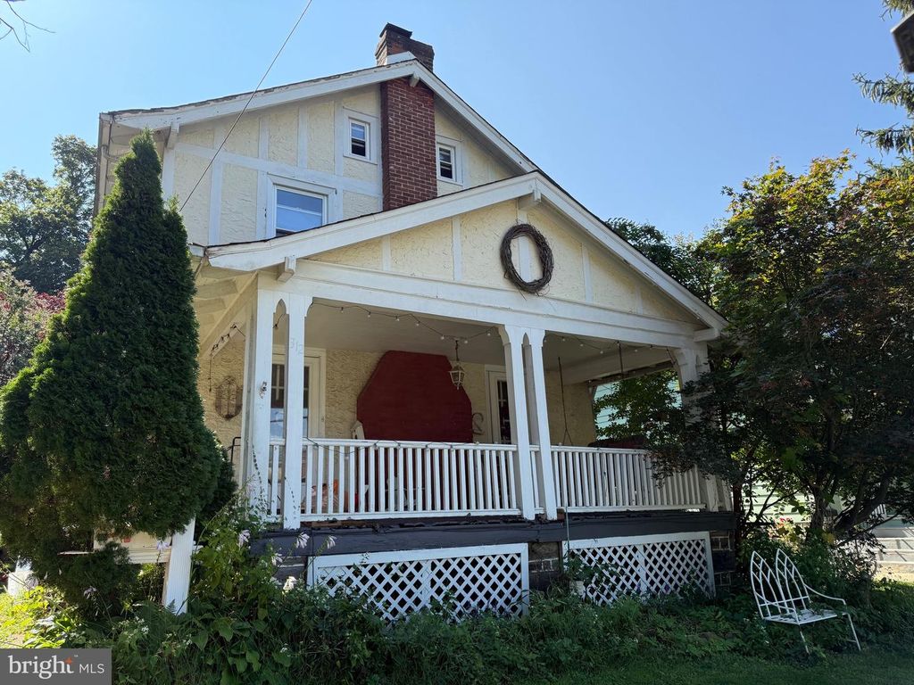 312 GREENWOOD AVE, Jenkintown, PA 19046