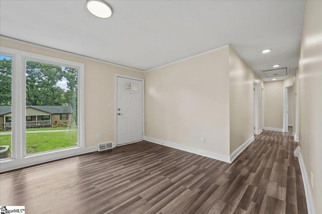 108 Valley Drive, Greer, SC 29651