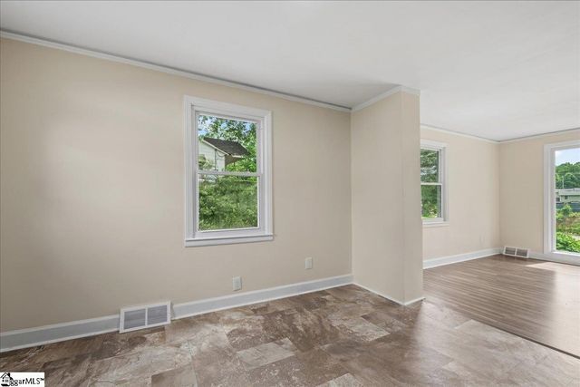 108 Valley Drive, Greer, SC 29651