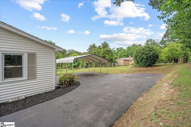 108 Valley Drive, Greer, SC 29651