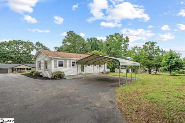 108 Valley Drive, Greer, SC 29651