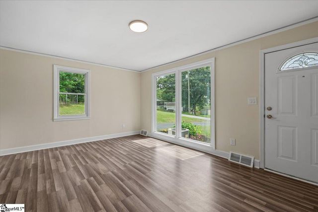 108 Valley Drive, Greer, SC 29651