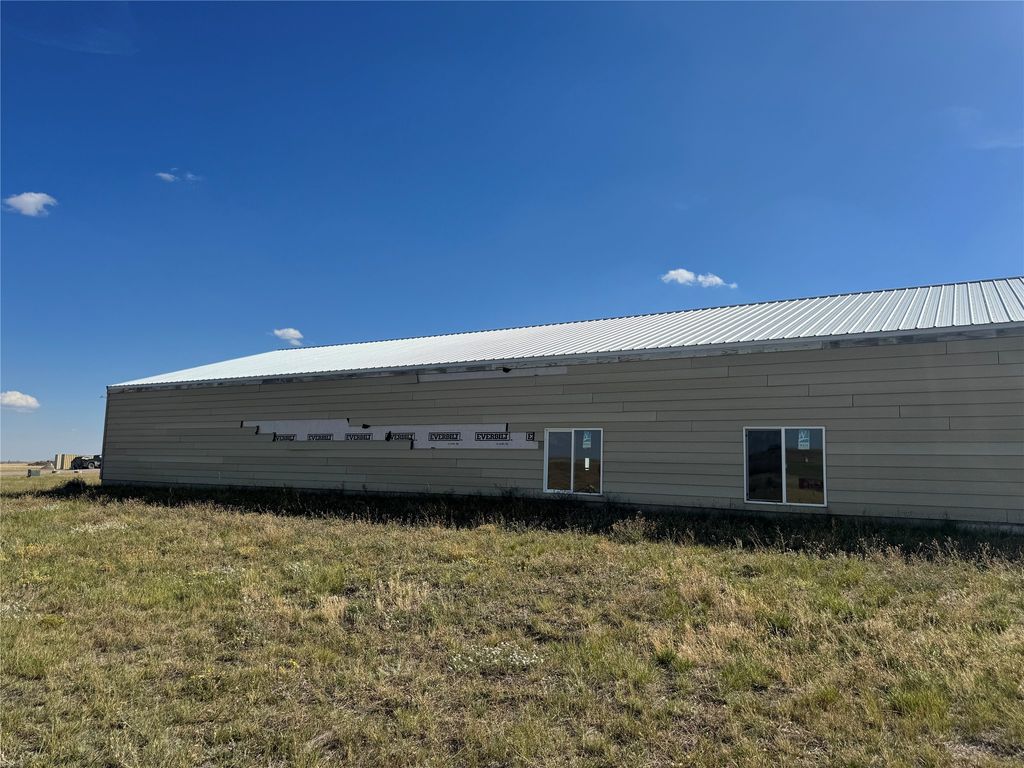 407 Vinyard Road, Great Falls, MT 59404 photo 2