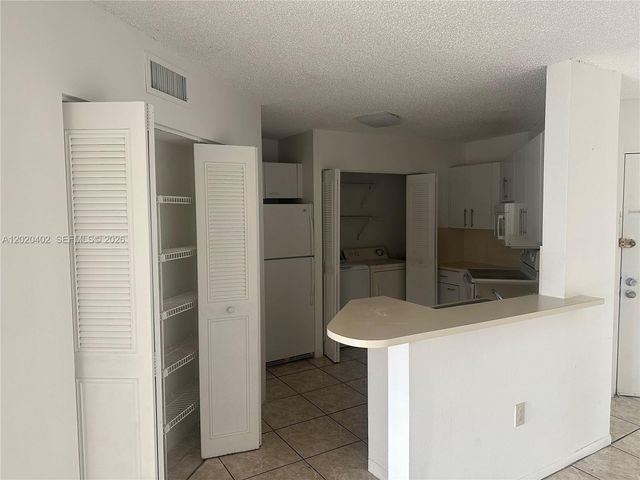 6272 NW 186th St 212, Hialeah, FL 33015