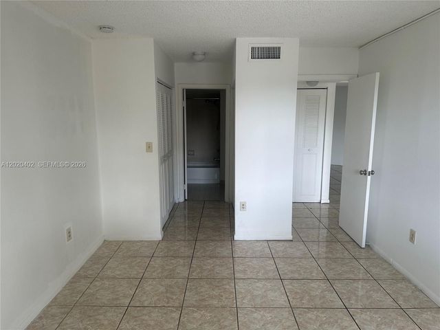 6272 NW 186th St 212, Hialeah, FL 33015