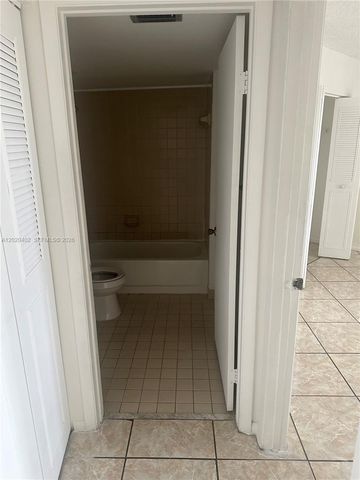 6272 NW 186th St 212, Hialeah, FL 33015
