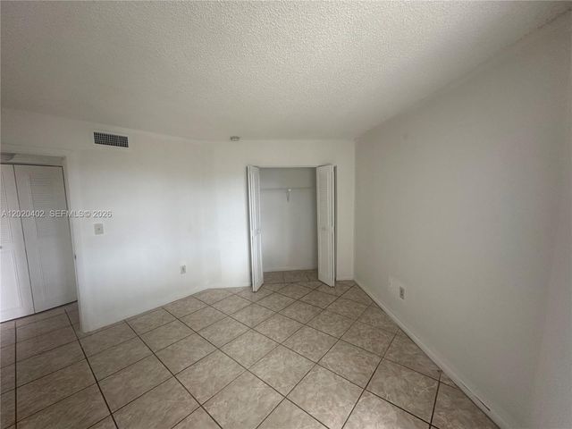 6272 NW 186th St 212, Hialeah, FL 33015