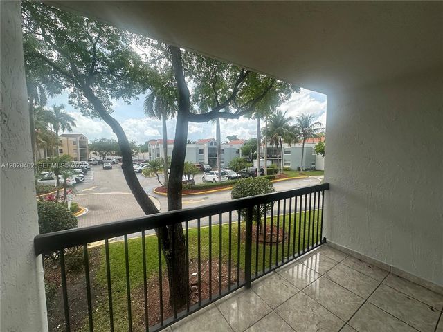 6272 NW 186th St 212, Hialeah, FL 33015