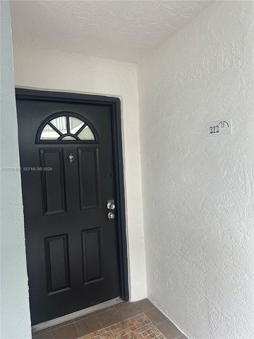 6272 NW 186th St 212, Hialeah, FL 33015