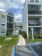 6272 NW 186th St 212, Hialeah, FL 33015
