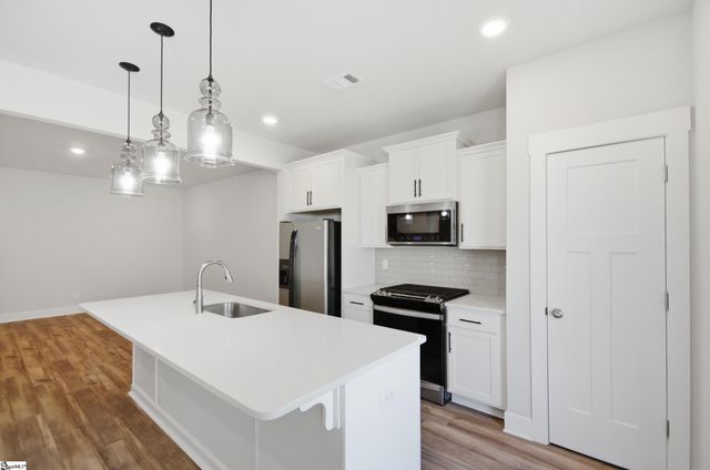 215 Keel Lane, Simpsonville, SC 29681