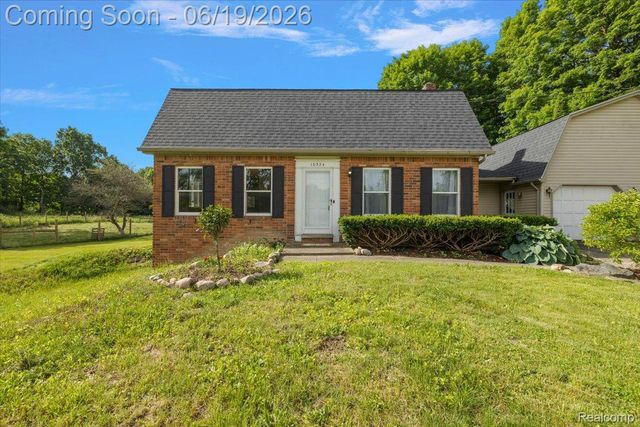 10324 Oakhill Road, Springfield Charter Township, MI 48442