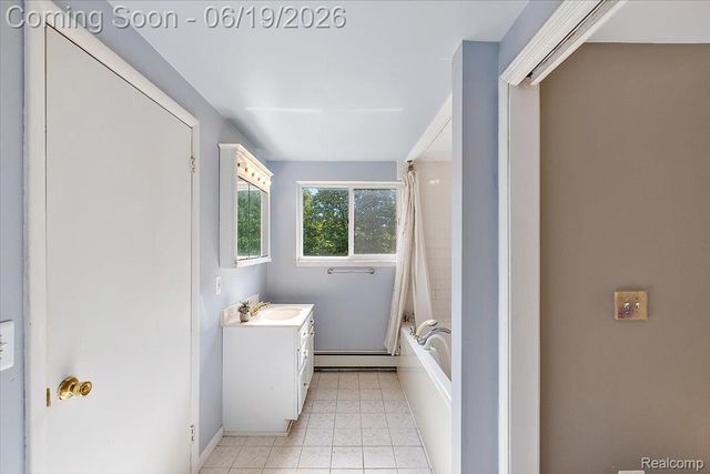 10324 Oakhill Road, Springfield Charter Township, MI 48442