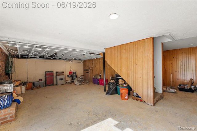 10324 Oakhill Road, Springfield Charter Township, MI 48442