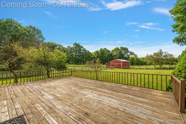 10324 Oakhill Road, Springfield Charter Township, MI 48442