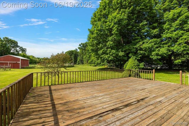 10324 Oakhill Road, Springfield Charter Township, MI 48442