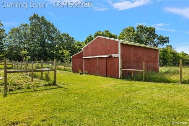 10324 Oakhill Road, Springfield Charter Township, MI 48442