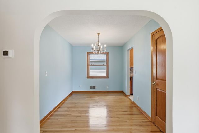 3110 W 82nd Street, Bloomington, MN 55431