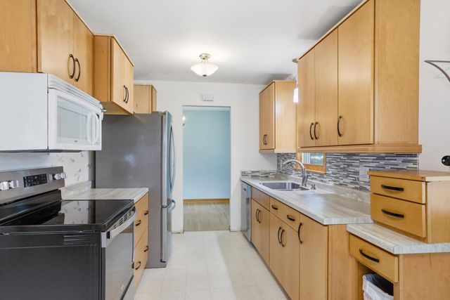 3110 W 82nd Street, Bloomington, MN 55431
