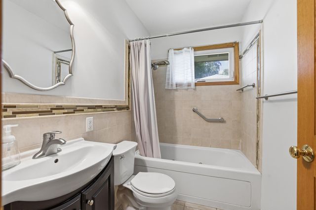 3110 W 82nd Street, Bloomington, MN 55431