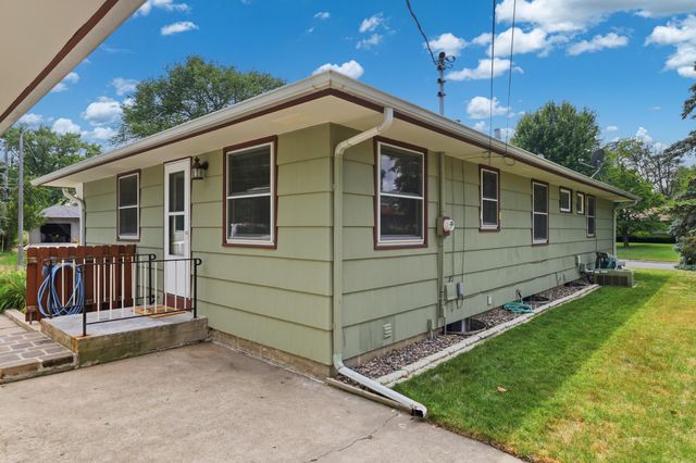 3110 W 82nd Street, Bloomington, MN 55431